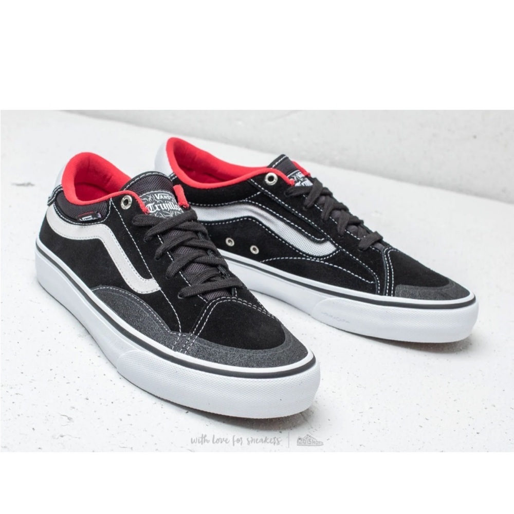 Vansโ TNT Advanced Prototype Black and Red Skateboard Shoes